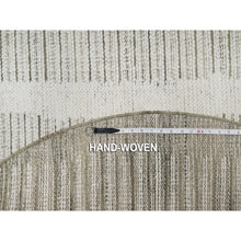 Load image into Gallery viewer, 5&#39;x5&#39; Alabaster White, Flat Weave With Textured Pile, Hand Woven, Undyed Natural Wool, Round, Oriental Rug FWR550440