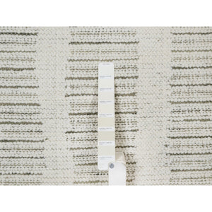 4'10"x4'10" Pearl White, Undyed Natural Wool, Flat Weave With Pile, Hand Woven, Textured, Round, Oriental Rug FWR550446