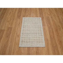Load image into Gallery viewer, 2'x3'1" Parchment White, Modern Plain Decor Box Design, Pure Wool, Soft To The Touch, Loomed Knotted, Mat, Sample, Oriental Rug FWR550482