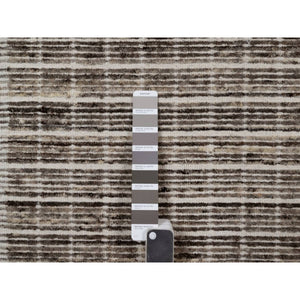 2'x3'1" Mocha Brown, Modern Plain Decor Box Design, Soft To Touch, Pure Wool, Loomed Knotted, Sample, Mat, Oriental Rug FWR550566