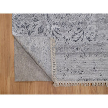 Load image into Gallery viewer, 6&#39;x9&#39; Drizzle Gray, Damask Design, Hand Knotted, Tone On Tone, Wool And Plant Based Silk, Oriental Rug FWR550674