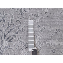 Load image into Gallery viewer, 6&#39;x9&#39; Drizzle Gray, Damask Design, Hand Knotted, Tone On Tone, Wool And Plant Based Silk, Oriental Rug FWR550674