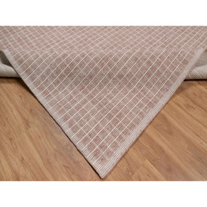 8'1"x10' Salmon Pink, Loomed Knotted, Modern Plain Decor Box Design, Soft To Touch, Pure Wool, Oriental Rug FWR550788