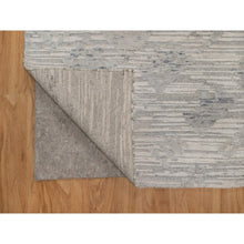 Load image into Gallery viewer, 2&#39;6&quot;x6&#39;3&quot; Winter White, Hand Knotted, Modern Design, Hand Spun Undyed Natural Wool, Runner, Oriental Rug FWR550902