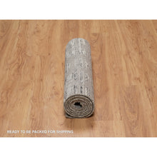 Load image into Gallery viewer, 2&#39;6&quot;x8&#39; Sonic Gray, Modern Criss Cross Erased Design, Hand Knotted, Hand Spun Undyed Natural Wool, Runner, Oriental Rug FWR550908