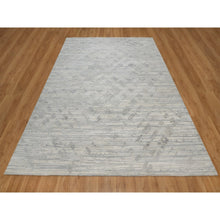 Load image into Gallery viewer, 8&#39;x10&#39;2&quot; Cream White, Modern Design, Hand Knotted, Hand Spun Undyed Natural Wool, Oriental Rug FWR550914
