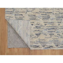 Load image into Gallery viewer, 8&#39;1&quot;x10&#39; Swan White, 100% Natural Undyed Wool, Repetitive Circular Design, Hand Knotted, Oriental Rug FWR551130