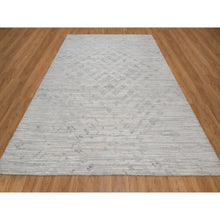 Load image into Gallery viewer, 9&#39;x12&#39;1&quot; Cream White, Modern Design, Hand Knotted, Hand Spun Undyed Natural Wool, Oriental Rug FWR551154