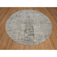 Load image into Gallery viewer, 10&#39;x10&#39; Pastel Gray, Modern Erased Design, Hand Knotted, Hand Spun Undyed Natural Wool, Round, Oriental Rug FWR551172