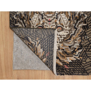 2'x3' Chocolate Brown, The Maharaja Lion Novelty, Wool And Silk, Soft To The Touch, Hand Knotted, Sample, Mat, Oriental Rug FWR551292