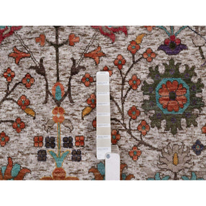 7'10"x7'10" Snow White With Brown, Directional Vase Design, Hand Knotted, Silk With Textured Wool, Round, Oriental Rug FWR551514