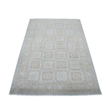 Load image into Gallery viewer, 4&#39;1&quot;x6&#39;1&quot; White Wash Peshawar Mahal Design Pure Wool Hand Knotted Oriental Rug FWR323568