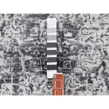 Load image into Gallery viewer, 8&#39;x8&#39; Round Broken Persian Design Wool and Pure Silk Hand Knotted Oriental Rug FWR350310