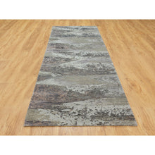 Load image into Gallery viewer, 2&#39;8&quot;x9&#39;10&quot; Natural Colors Abstract Design Wool And Silk Runner Hand Knotted Oriental Rug FWR350712