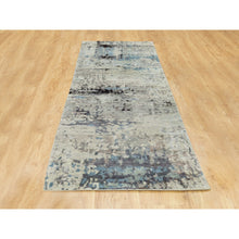 Load image into Gallery viewer, 2&#39;5&quot;x9&#39;9&quot; Abstract Design Silver- Blue Modern Hand Knotted Wool &amp; Silk Oriental Runner Rug FWR350988