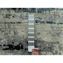 Load image into Gallery viewer, 2&#39;x2&#39;10&quot; Abstract Design Hi-Low Pile Silver-Blue Hand Knotted Wool &amp; Silk Oriental Rug FWR351024