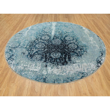 Load image into Gallery viewer, 8&#39;8&quot;x8&#39;8&quot; Wool and Silk Broken Persian Tabriz Erased Design Hand Knotted Round Oriental Rug FWR351294