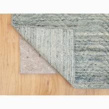 Load image into Gallery viewer, 2&#39;6&quot;x11&#39;10&quot; Green Organic Wool Variegated Textured Design Runner Hand Loomed Modern Oriental Rug FWR351432