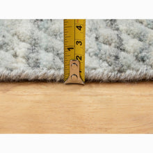 Load image into Gallery viewer, 2&#39;6&quot;x11&#39;10&quot; Green Organic Wool Variegated Textured Design Runner Hand Loomed Modern Oriental Rug FWR351432