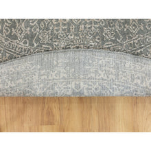 Load image into Gallery viewer, 8&#39;x8&#39; Gray Fine jacquard Hand Loomed Modern Wool and Art Silk Oriental Rug FWR351606