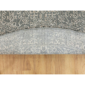 7'10"x7'10" Gray Fine jacquard Tone on Tone Hand Loomed Modern Wool and Art Silk Round Oriental Rug FWR351696