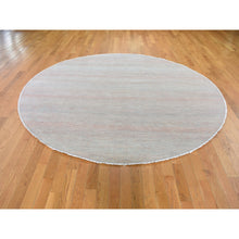 Load image into Gallery viewer, 8&#39;x8&#39; Salmon Grass Design Wool And Silk Hand Knotted Round Oriental Rug FWR355878