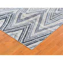 Load image into Gallery viewer, 8&#39;9&quot;x12&#39;2&quot; Ivory Chevron Design Textured Wool and Pure Silk Hand Knotted Oriental Rug FWR356622