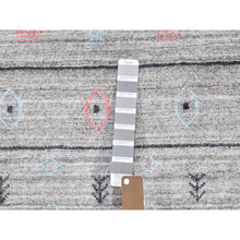 Load image into Gallery viewer, 4&#39;1&quot;x4&#39;1&quot; Gray Wool and Silk Hand Loomed Gabbeh Round Oriental Rug FWR359796