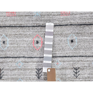 4'1"x4'1" Gray Wool and Silk Hand Loomed Gabbeh Round Oriental Rug FWR359796