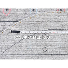 Load image into Gallery viewer, 4&#39;1&quot;x4&#39;1&quot; Gray Wool and Silk Hand Loomed Gabbeh Round Oriental Rug FWR359796