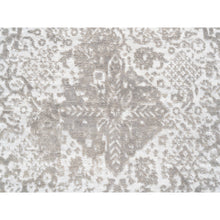 Load image into Gallery viewer, 10&#39;x10&#39; Round Grey Broken Persian Design Wool And Pure Silk Hand Knotted Oriental Rug FWR374208