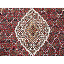 Load image into Gallery viewer, 5&#39;x5&#39; Hand Knotted Red Tabriz Mahi Fish Medallion Design Wool Oriental Square Rug FWR375318