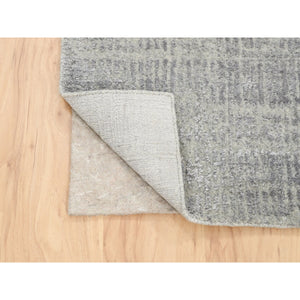 2'6"x6' Hand-Loomed Gray Fine Jacquard Modern Wool and Silk Oriental Runner Rug FWR377094