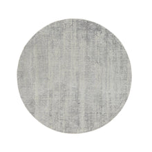 Load image into Gallery viewer, 6&#39;x6&#39; Fine Jacquard Gray Hand Loomed Modern Design Wool and Plant Based Silk Tone on Tone Oriental Round Rug FWR377148