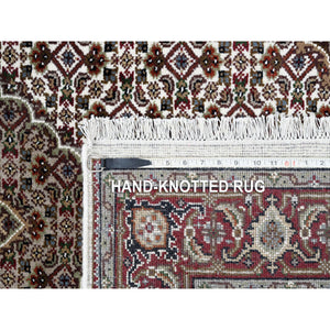 4'1"x6'2" Ivory Tabriz Mahi Wool and Silk Fish Medallion Design Hand Knotted Fine Oriental Rug FWR380064