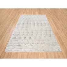 Load image into Gallery viewer, 6&#39;x9&#39; Undyed Natural Wool Ivory Tone on Tone Repetitive Curvilinear Design Hand Knotted Oriental Rug FWR380250