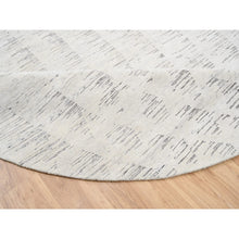 Load image into Gallery viewer, 9&#39;10&quot;x9&#39;10&quot; Ivory Tone on Tone Repetitive Curvilinear Design Hand Knotted Undyed Natural Wool Oriental Round Rug FWR380256