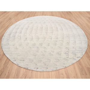 11'9"x11'9" Tone on Tone Repetitive Curvilinear Design Hand Knotted Undyed Natural Wool Ivory Oriental Round Rug FWR380274