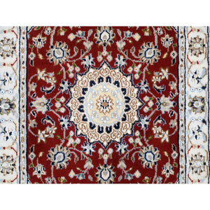 2'x3'3" Nain with Center Medallion Flower Design 250 KPSI Wool Hand Knotted Cherry Red Oriental Mat Rug FWR380718