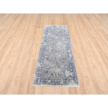 Load image into Gallery viewer, 2&#39;8&quot;x7&#39;8&quot; Hand Knotted Gray Broken Kashan Design Wool with Pure Silk Oriental Runner Rug FWR380976