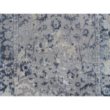 Load image into Gallery viewer, 2&#39;8&quot;x7&#39;8&quot; Hand Knotted Gray Broken Kashan Design Wool with Pure Silk Oriental Runner Rug FWR380976