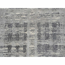 Load image into Gallery viewer, 8&#39;2&quot;x8&#39;2&quot; Light Gray Hand Knotted Modern Hand Spun Undyed Natural Wool Square Oriental Rug FWR385398