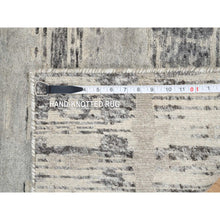 Load image into Gallery viewer, 2&#39;1&quot;x3&#39;1&quot; Light Gray Hand Knotted Modern Hand Spun Undyed Natural Wool Mat Oriental Rug FWR385422