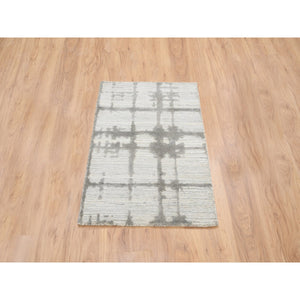 2'1"x3'1" Ivory Hand Spun Undyed Natural Wool Hand Knotted Modern Design Mat Oriental Rug FWR385428