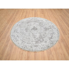Load image into Gallery viewer, 6&#39;7&quot;x6&#39;7&quot; Gray, Hand Knotted Broken Persian Design, Wool and Pure Silk, Round Oriental Rug FWR385932