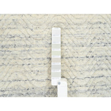 Load image into Gallery viewer, 8&#39;x8&#39; Beige, Soft Wool Hand Loomed, Variegated Textured Modern Design, Square Oriental Rug FWR387552