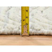 Load image into Gallery viewer, 8&#39;x8&#39; Beige, Soft Wool Hand Loomed, Variegated Textured Modern Design, Square Oriental Rug FWR387552