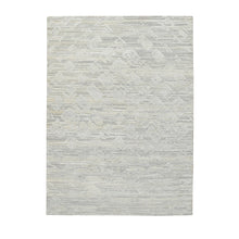 Load image into Gallery viewer, 5&#39;1&quot;x7&#39;3&quot; Light Gray, Modern Design, Hand Spun Undyed Natural Wool, Hand Knotted, Oriental Rug FWR388194
