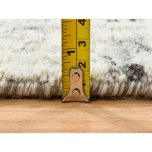 Load image into Gallery viewer, 7&#39;10&quot;x7&#39;10&quot; Light Gray, Hand Spun Undyed Natural Wool, Hand Knotted, Modern Design, Round Oriental Rug FWR388200