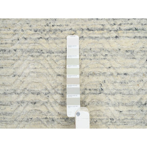 2'6"x7'10" Beige, Hand Loomed, Variegated Textured Modern Design Natural Wool, Runner Oriental Rug FWR388956